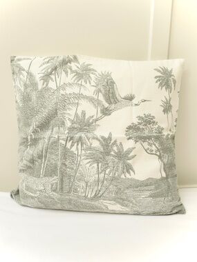 H&M Jungle Leopard Toile  20" x 20" Pillow Cover